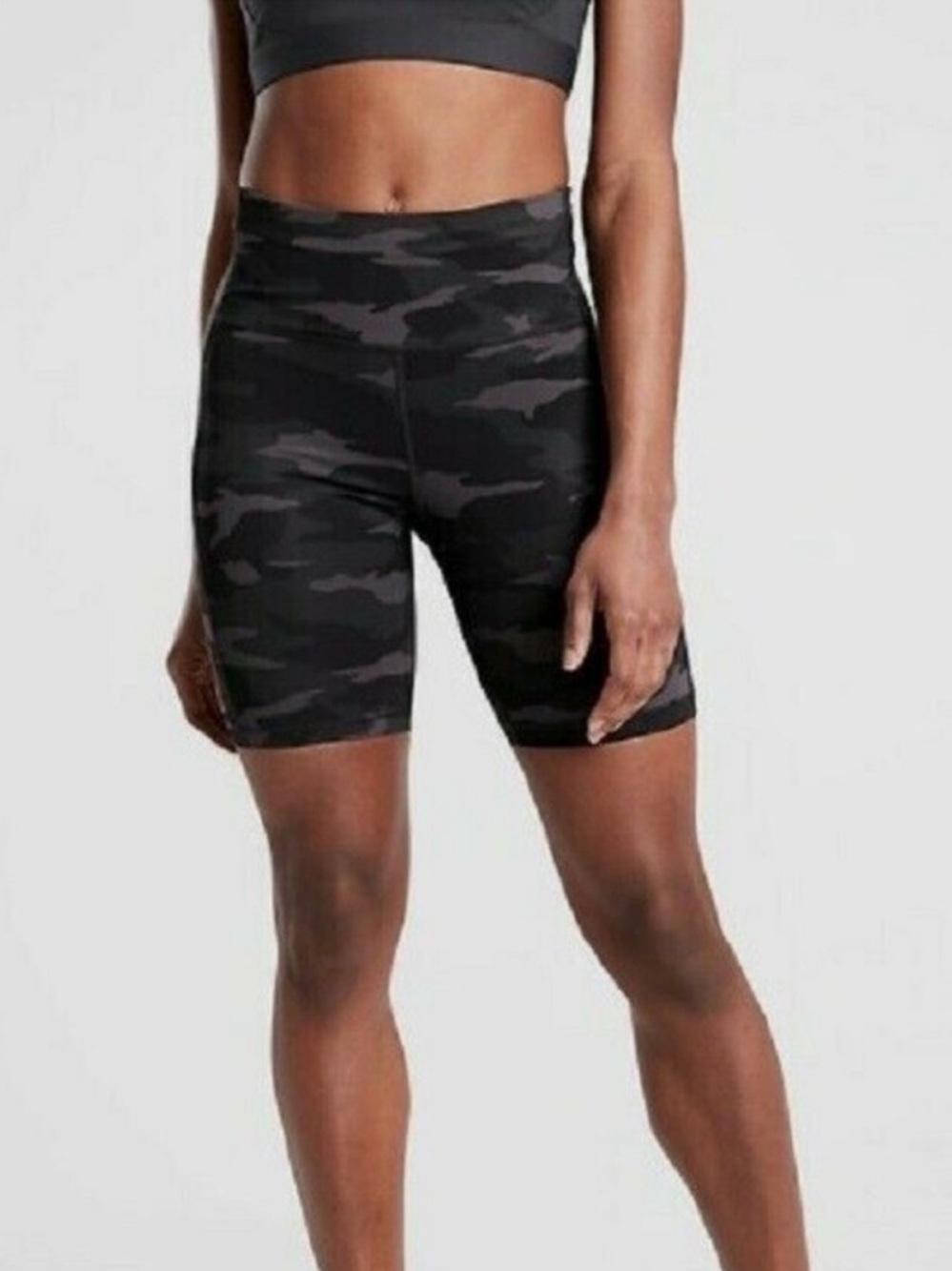 Athleta ultimate stash pocket camo 7” short